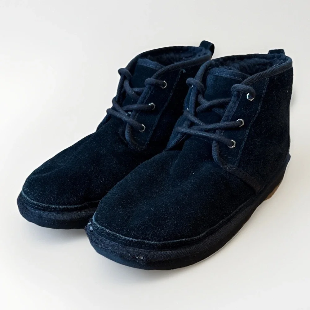 UGG Neumel II Boot Suede 1017320K Black Unisex /Boys Sz 5 EU 37